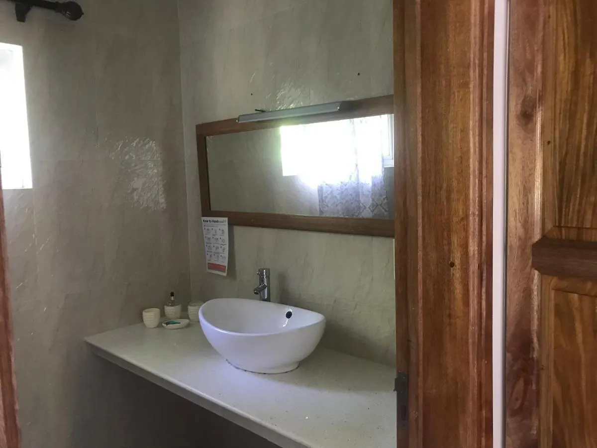 Fond B'Offay Lodge Victoria 0*,  Seychellerna